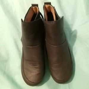 EUC Womens Size 8 Flat Gray Ankle Boots Booties
